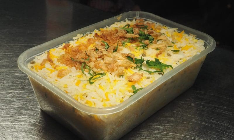 Takeaway sector thrives amid restaurant struggles