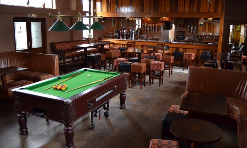 Pubs on the upturn thanks to warm weather sales boost