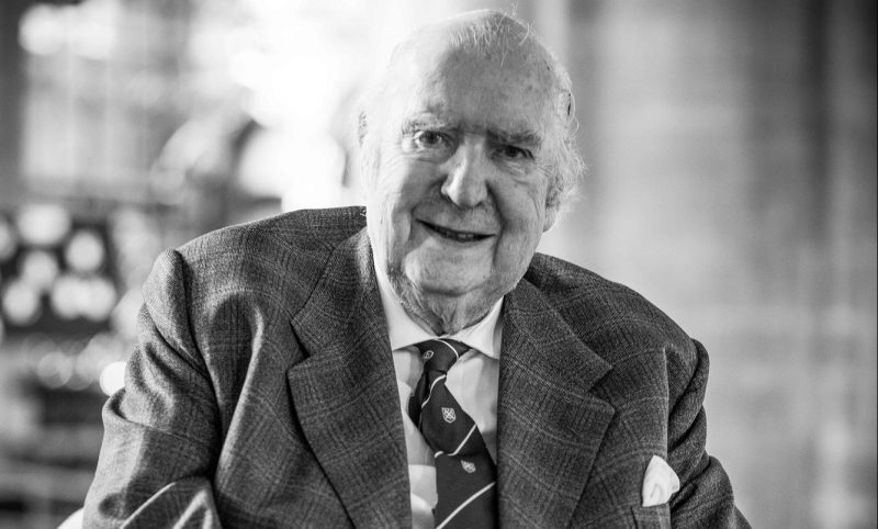 Pizza Express founder dies