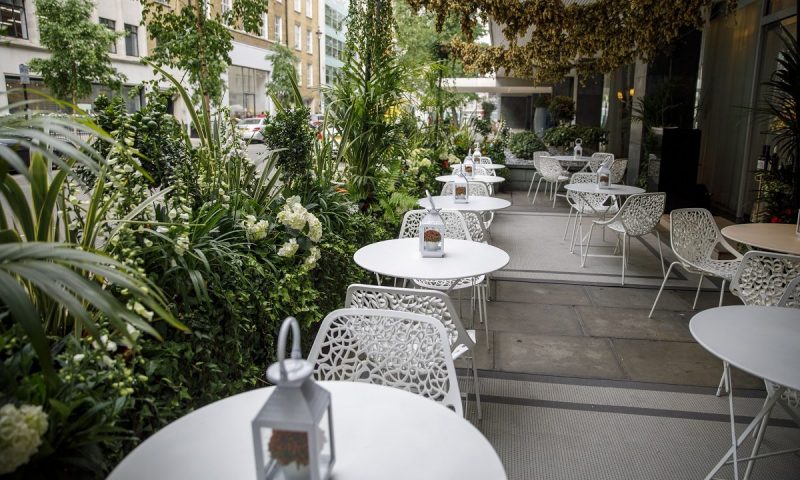 Sanderson’s Berners Terrace partners with Bombay Sapphire for World Gin Day