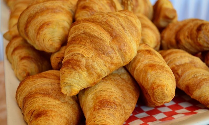 Bakeries competing with sandwich chains as sales outperform market