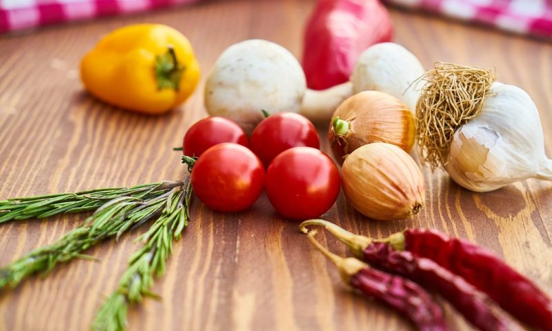 Foodservice price inflation falls slightly but remains over 20%