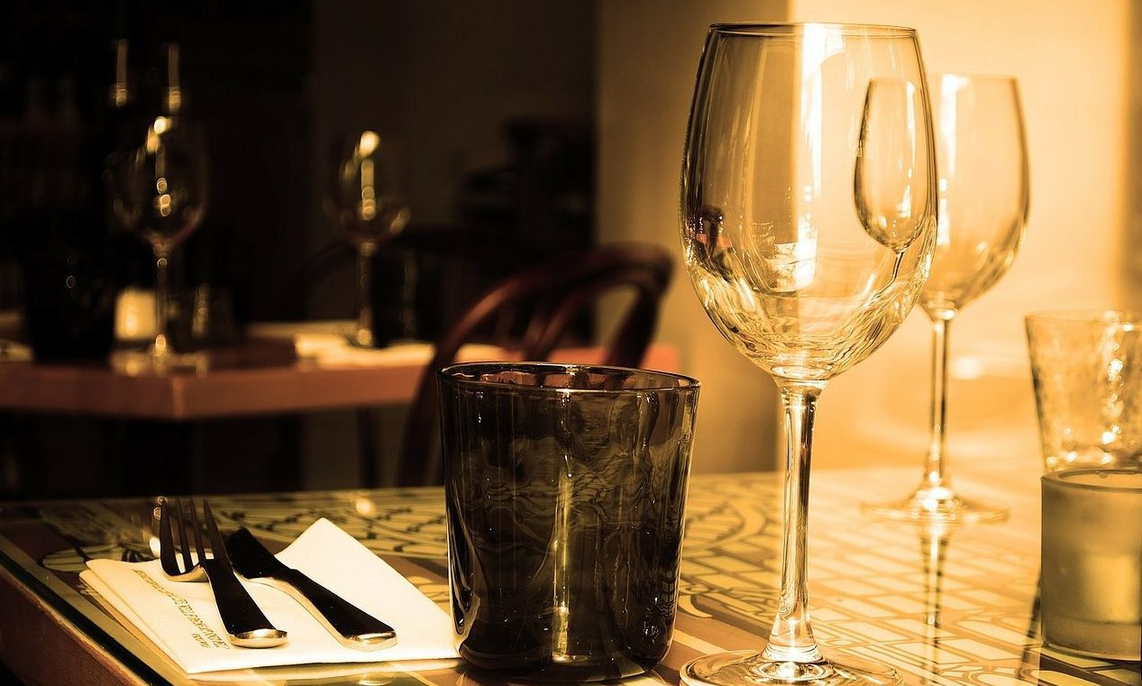 Nine out of 10 people want hospitality to ‘grab safety mantle from gov’, survey finds