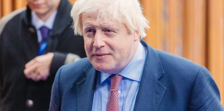 PM announces new 10pm curfew for hospitality