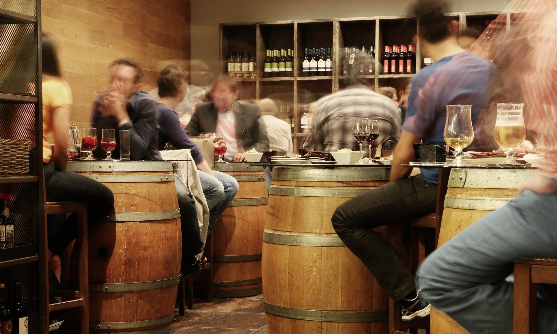 JD Wetherspoons falls to pre-tax loss of £68m