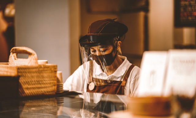 Food safety in jeopardy due to hospitality staff crisis, says health expert