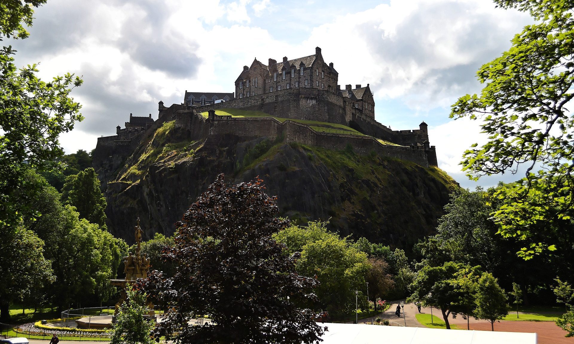 Scottish trade bodies urge gov not to ‘forget’ about pubs