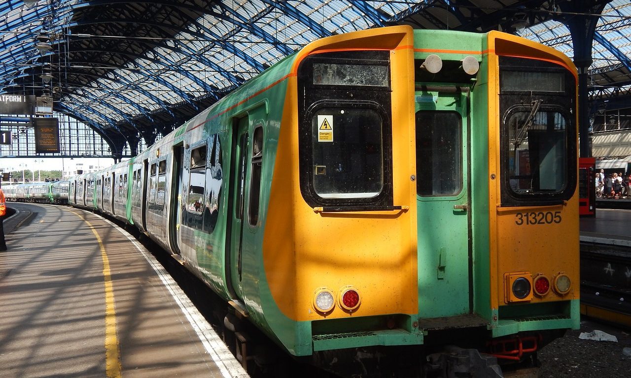 Rail strikes set to cost hospitality industry £132m, says UKH