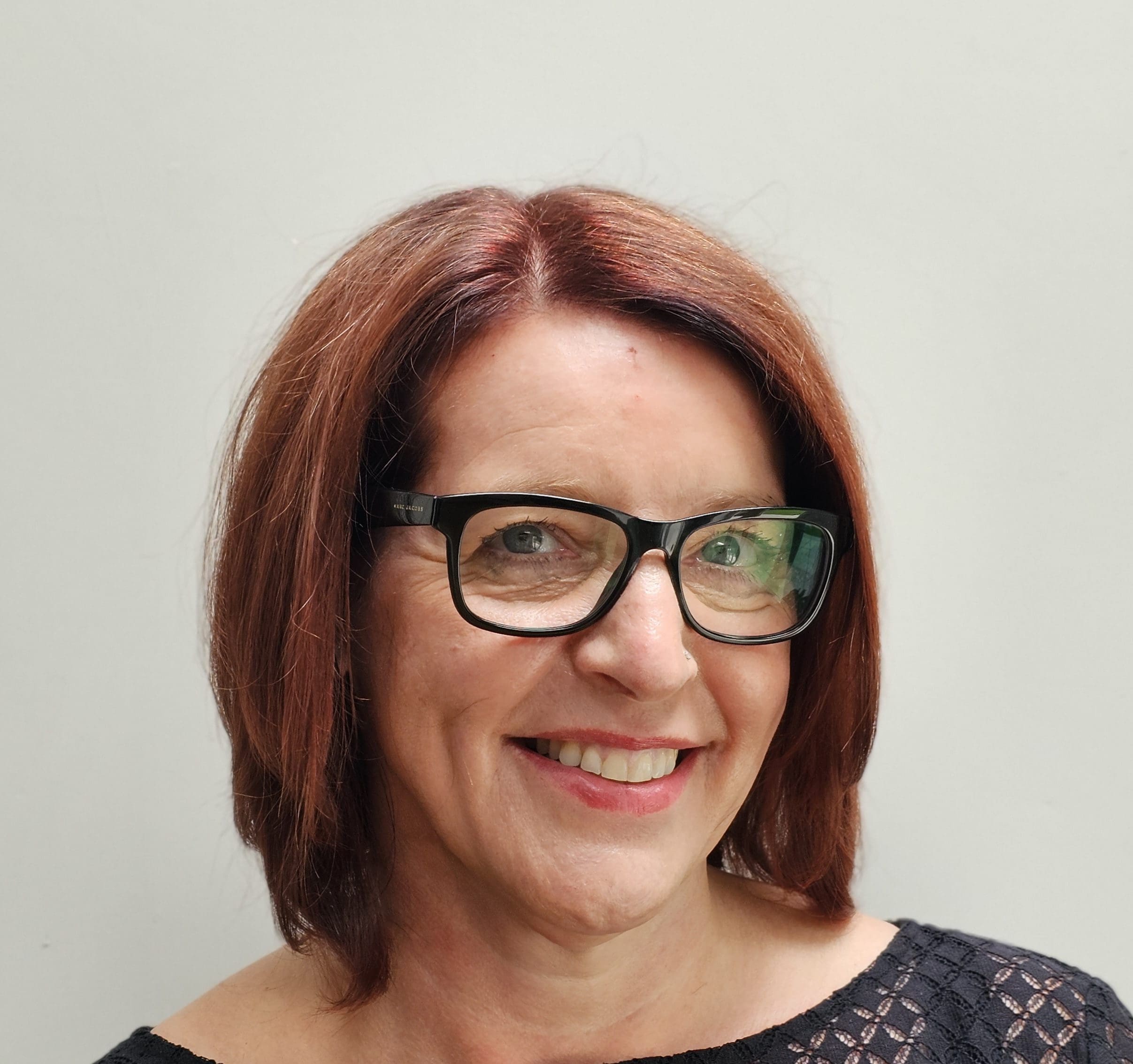 Cheers to the community: Navigating local relations and alcohol licensing