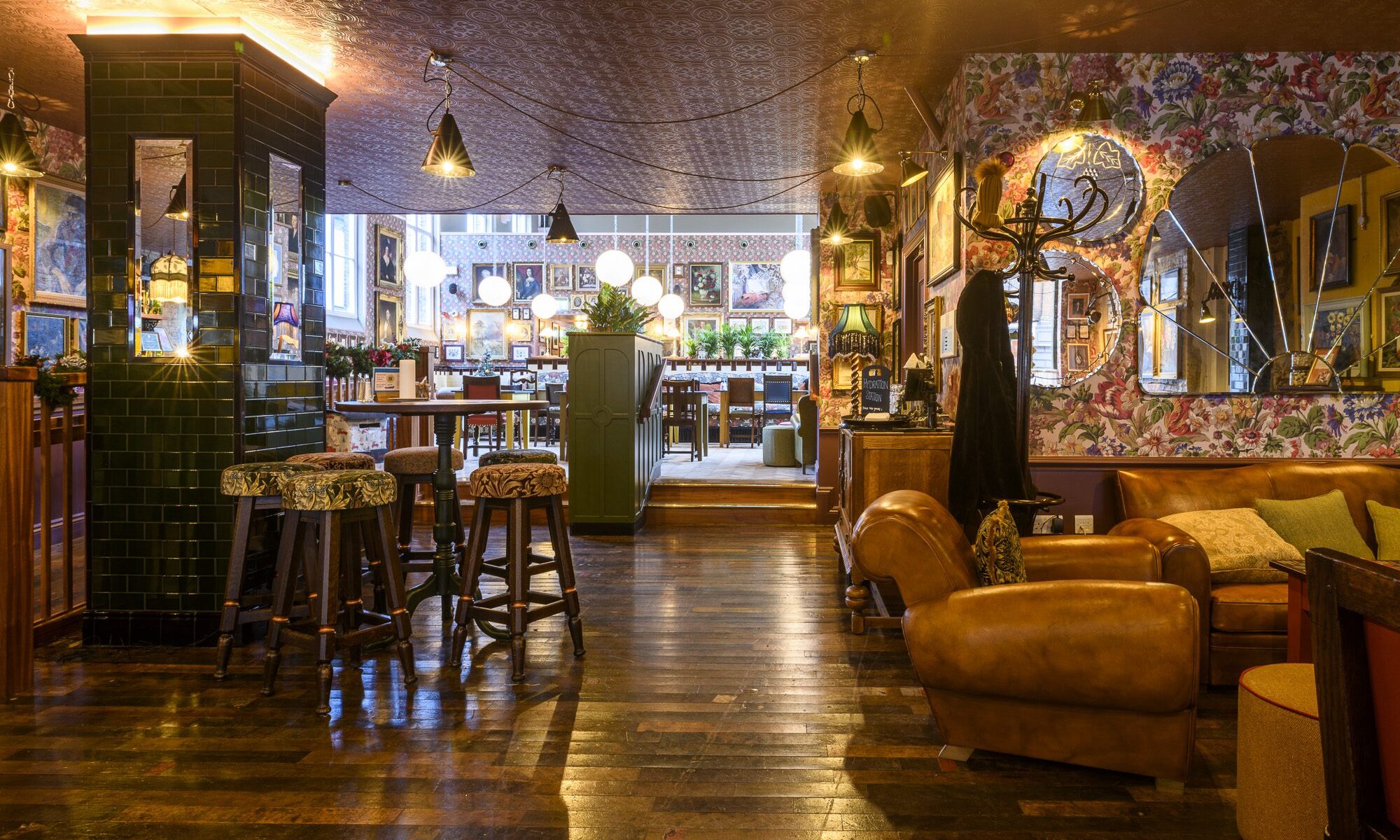 Loungers continues rollout of stores with eight new openings