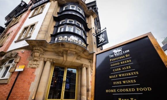 Stockport pub reopens after 10 years