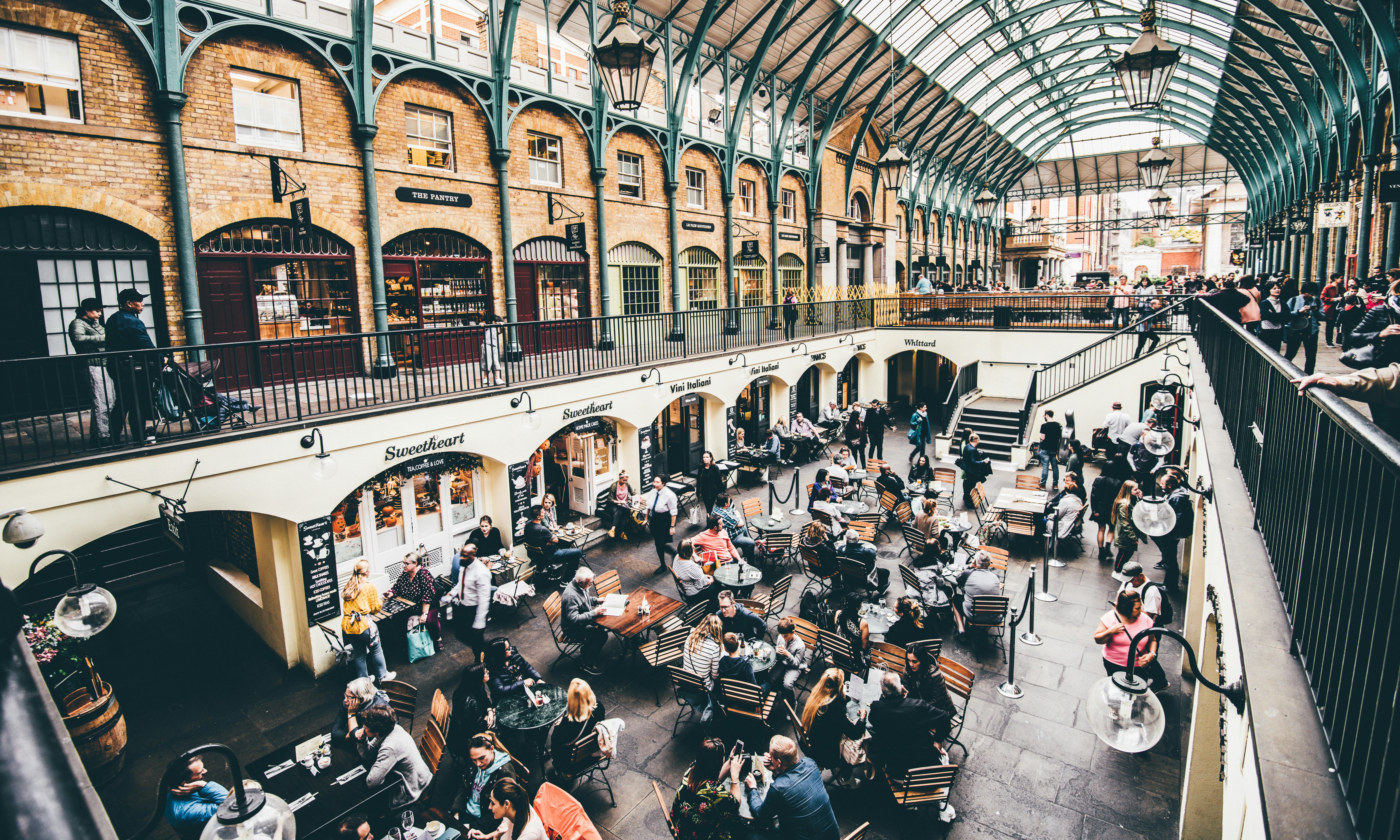 Fast food traffic rises 0.9% as restaurant trips slump, research finds