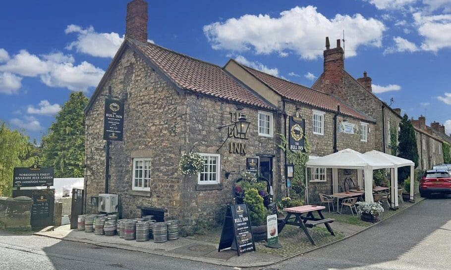 Bull Inn in West Tanfield taken on by new operators