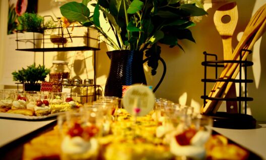 Contract catering Q4 sales rise 9% amid high Xmas demand